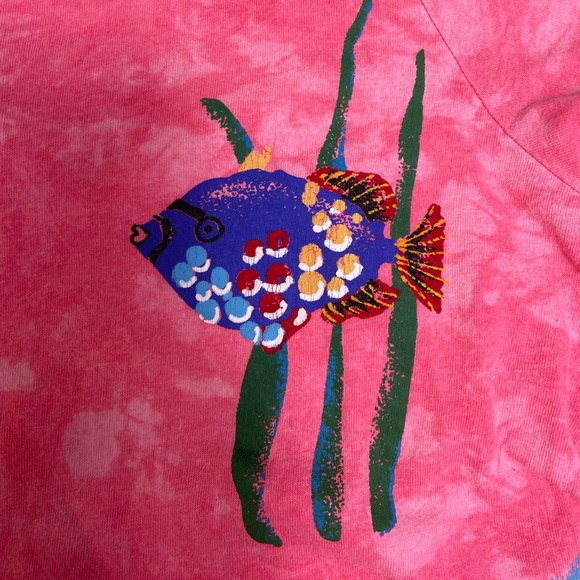 Vintage 90s pink tie dye all over print fish ocean theme crewneck tee shirt - Picture 8 of 10